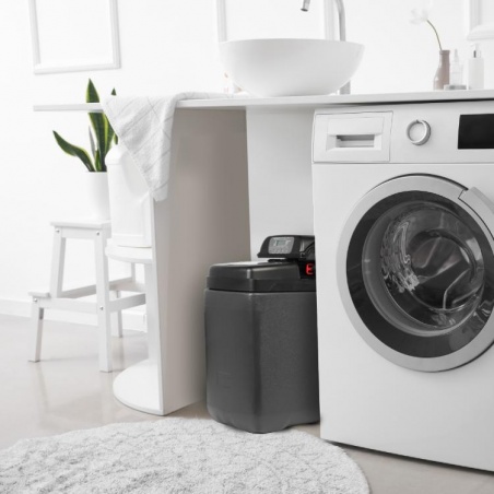 Installation adoucisseur d’eau Ecosoft Pink 150 dans un espace réduit