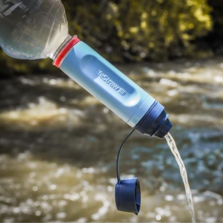 Détail de l’embout de la paille filtrante LifeStraw Peak Series Solo