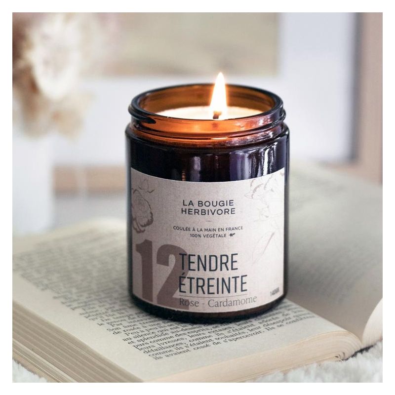 Bougie naturelle parfumée N°12 Tendre Étreinte - Rose & Cardamome